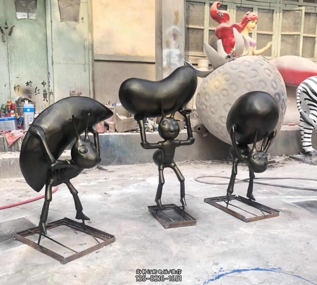 玻璃鋼螞蟻搬家雕塑公園卡通雕塑 玻璃鋼螞蟻搬家雕塑公園卡通雕塑