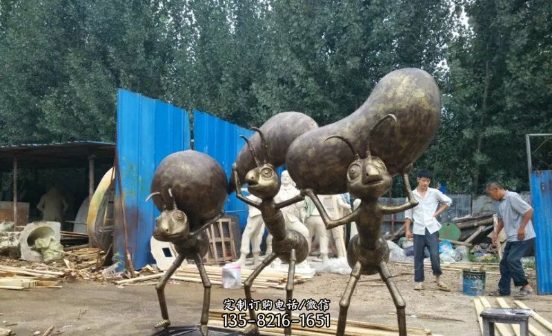 螞蟻搬東西玻璃鋼仿銅景觀雕塑 螞蟻搬東西玻璃鋼仿銅景觀雕塑