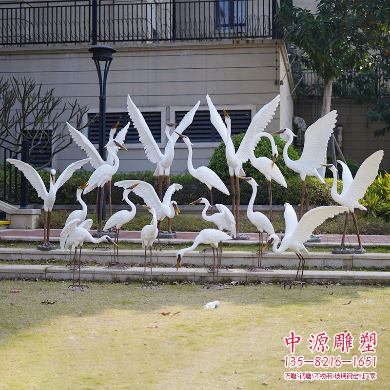 玻璃鋼仿真雕塑定制，玻璃鋼仙鶴景觀雕塑擺件